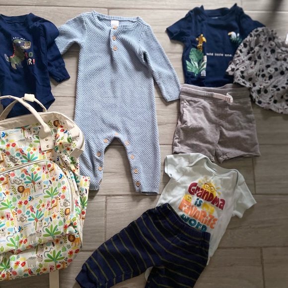 Baby clothes - Picture 2 of 2